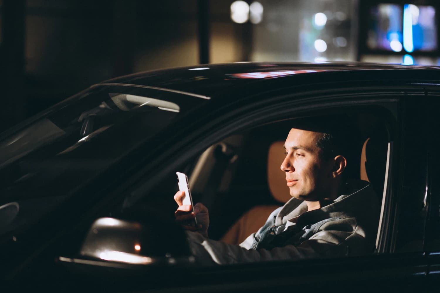 Scene for Rideshare Driver Records Nighttime Street Scenes